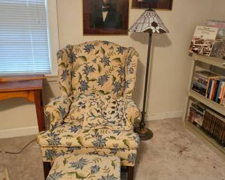 Crewel Wingback C hair with Stool