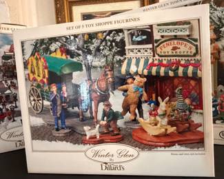 Vintage Dillard's Winter Glen Villages