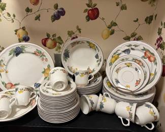Gibson complete dinner set