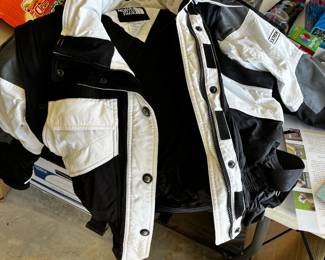 #106 Northface women ski jacket size m $45.00