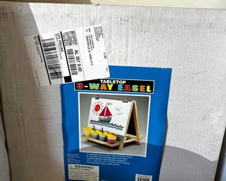 #077 Three Way Easel Tabletop $20.00