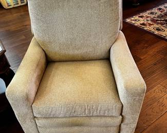 #010 Lazy-Boy Tan Recliner Lift Chair $300.00