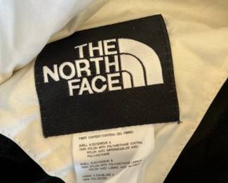 #106 Northface women ski jacket size m $45.00