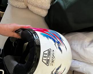 #074 Shoei Motorcycle Helmet w/dustbag (Pink and Blue) M-90 $75.00
