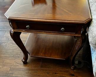 #012 Wood End Table w/1 Drawer and Shelf - 28x28x28 $100.00