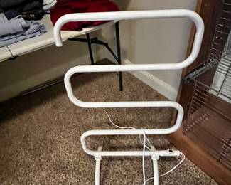 #046 Towel Rack TW055 Warmer $20.00