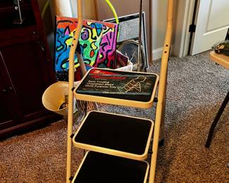 #160 Foldable 3 step painters ladder - TriCam Household Ladder $30.00