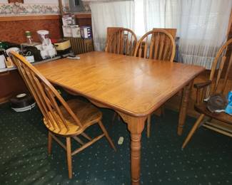 Dining table and 4 chairs