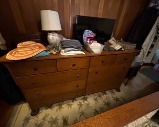 Mission oak dresser