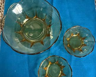 Vintage Anchor Hocking Swedish Modern Honey Gold Style Chip and Dip Set
