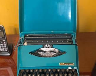 Smith-Corona Super-G Ghia Design Typewriter
