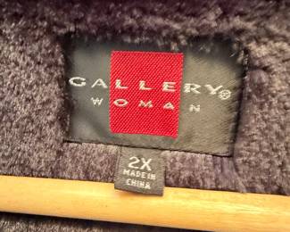 Gallery Woman Faux Fur Collar Coat