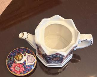 James Sadler Kings & Queens Henry VIII Teapot