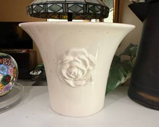 Destinos S.A. Ceramic Rose Vase