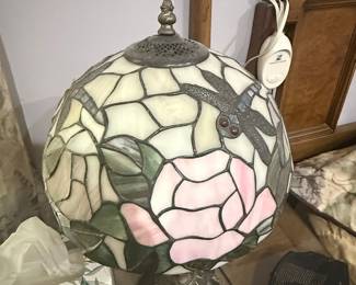 Tiffany Style Dragonfly and Rose Stained Glass Table Lamp