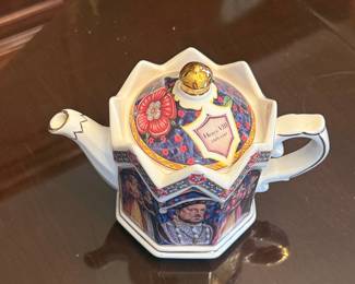 James Sadler Kings & Queens Henry VIII Teapot