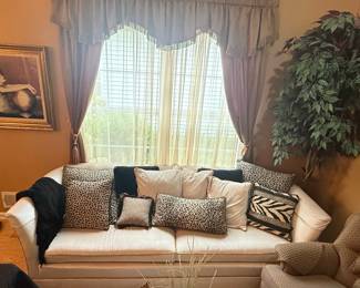 Heritage Distinctive Upholstery Sofa