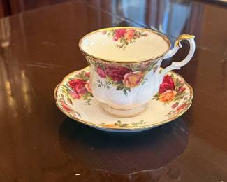 Royal Albert Old Country Roses Teacup and Saucer