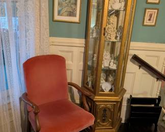 Vintage Gold Curio cabinet 