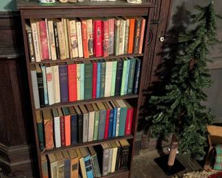 Books/ bookcase 