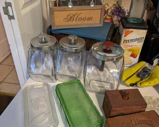 Refrigerator dishes