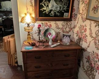 Vintage chest/ vintage lamps