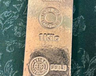 Facsimile gold bar made for American Express International Banking Corporation in 1969...at the time, gold was approx. $41.00  per oz. making the gold bar's value $1,318.00...