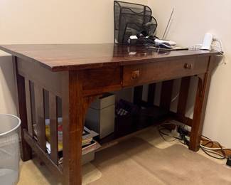 Arts and crafts desk. In nearly perfect shape 