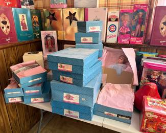 40+/- Madame Alexander Dolls