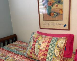 Twin sleigh bed and bedding