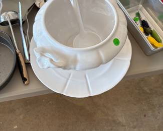 Ceramic soup tureen