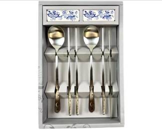 New! Mazuoka Japan Zwiebelmuster Patterned Cutlery And Chopstick Gift Set