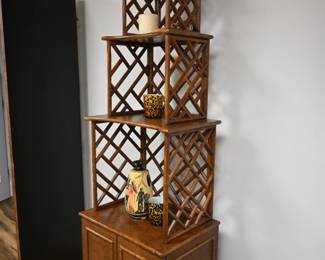 Pagoda-Style Rattan Bookcase Étagère Cabinet