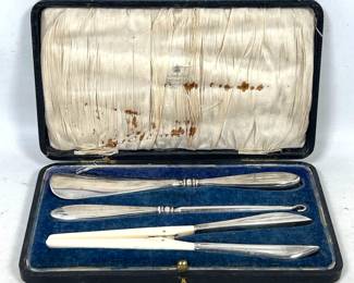 Lot 1805 3pc Cased Sterling Silver Handled Grooming Set Birmingham