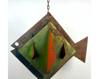 Lot 1601 Mid Century Modern Kinetic Metal Hanging Fish Sculpture With Painted Enamel Fins. Unsigned. Garden