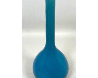 Lot 1898 Chinese Turquoise Monochrome Glazed Porcelain Bottle Vase featuring Pear Shaped Body and Tall Slende