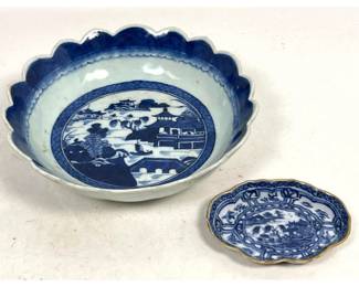 Lot 1847 2pc Chinese Export blue and white porcelain Canton landscape bowl and scalloped oval dish