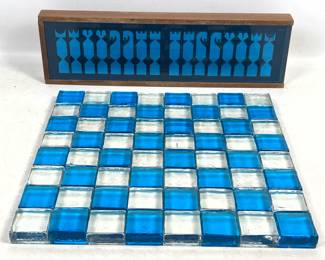 Lot 1599 Vintage Austin E. Cox Alcoa Mid Century Modern Chess Set in Walnut and Lucite Case with Blue and Cle