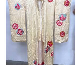 Lot 1714 Showa period Japanese cream silk rinzu furisode kimono with hand painted silk applique and metallic