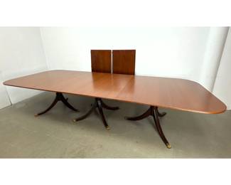 Lot 1528 Extra Large Duncan Phyfe Style Triple Pedestal Mahogany Extending Banquet Conference Dining Table wi