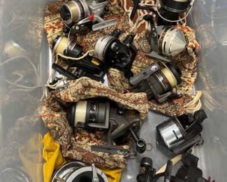 Fishing reels