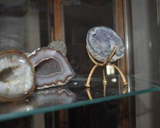 Numerous Smaller Geodes