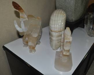 Numerous pieces of Natural Stone Items 