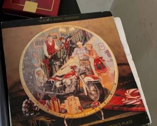 Holiday Traditions 1999 Plate