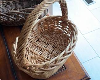 Woven Willow Handled Basket