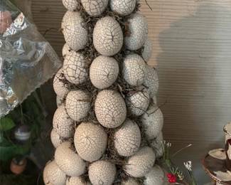Decorative Crackle Egg Topiary