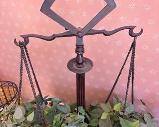Decorative Iron Balance Scale