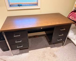 Metal desk
