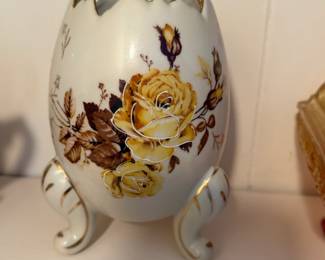 Cracked Egg Footed Vase