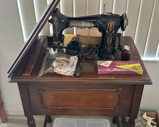 Singer Sewing Machine